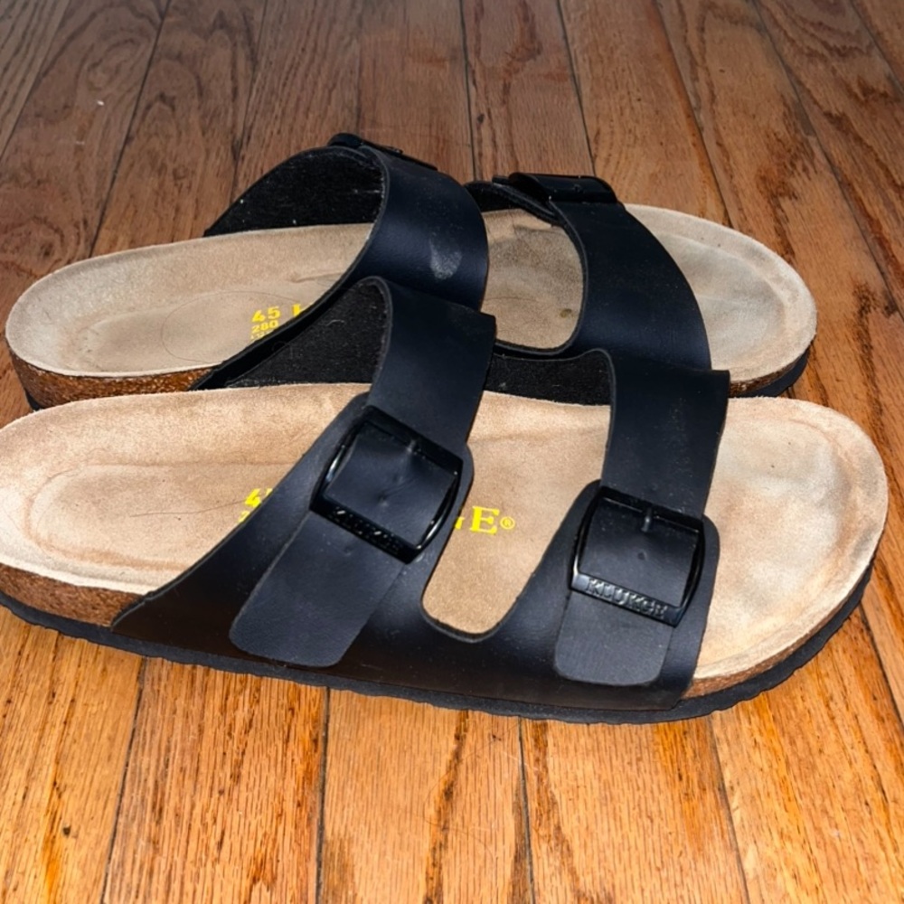 Klukge Unisex Men’s 10 Women’s 12 Strap Sandals: Excellent Condition
